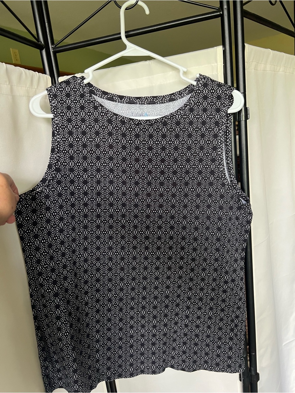 croft & barrow XL Black and White Printed Classic Tank